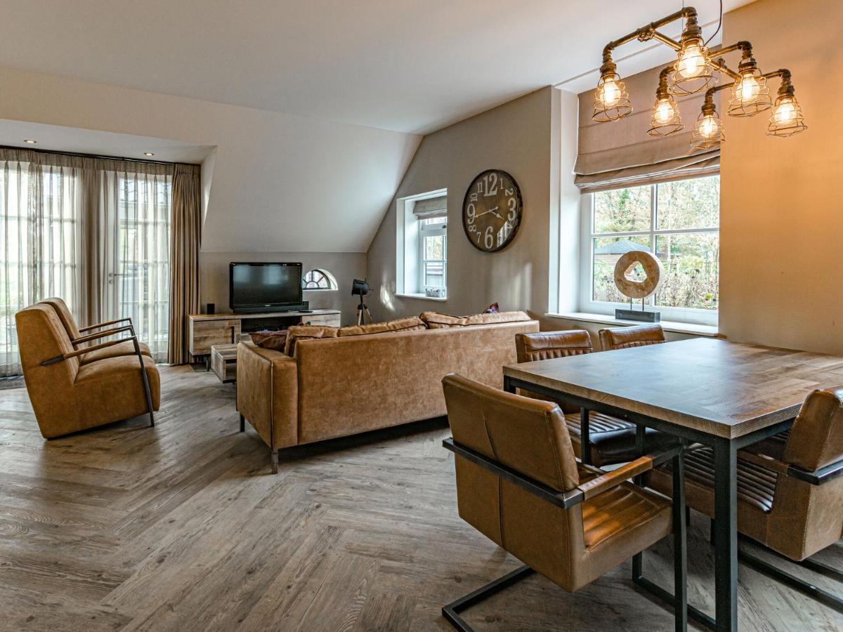 Charming Holiday Home In Nijverdal With Jacuzzi エクステリア 写真