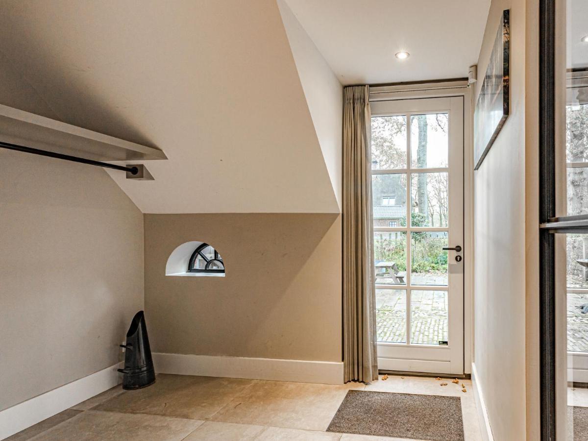 Charming Holiday Home In Nijverdal With Jacuzzi エクステリア 写真